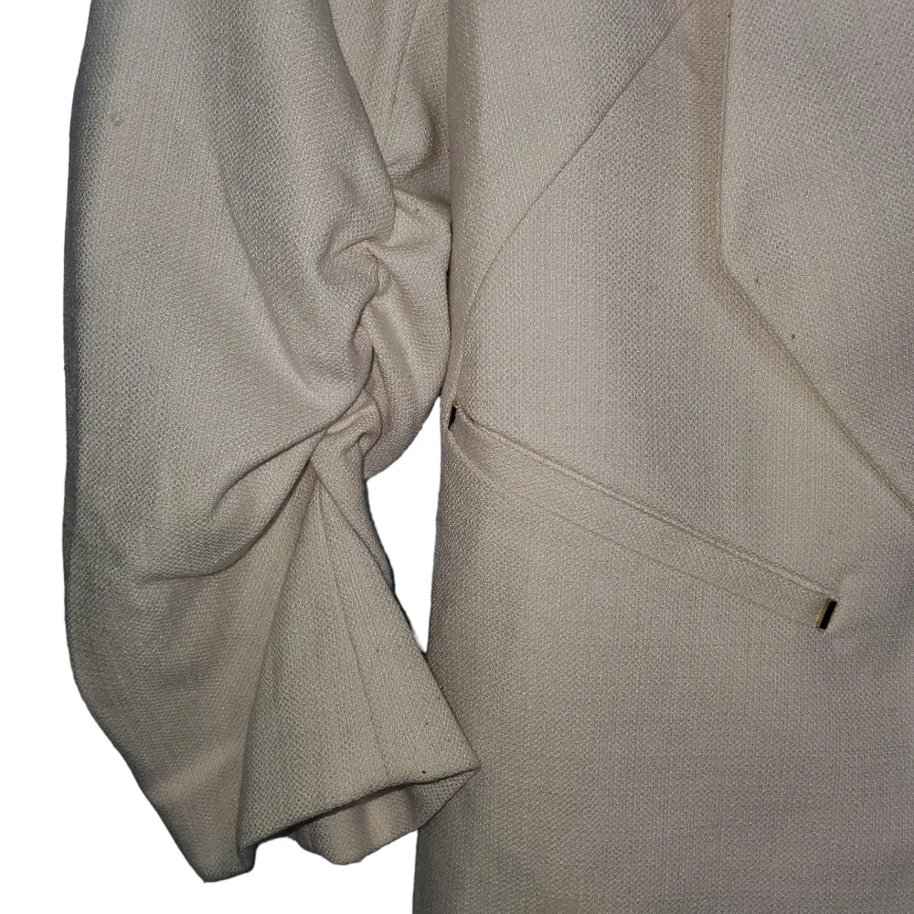 H&M Cream Blazer - Picture 5 of 9